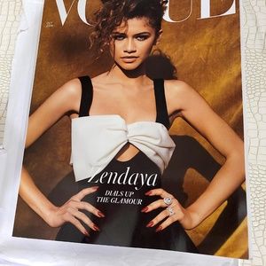 Brand New Vogue "United Kingdom" Oct 2021 Zendaya shipped from United States.